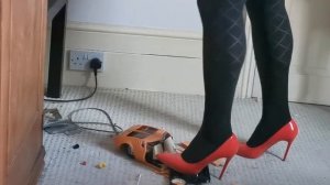 Vintage remote control car Versus Kim's red stilettos 👠👠 Crushed!!