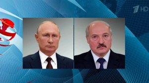 Владимир Путин поздравил Александра Лукашенко с Днем независимости Белоруссии.