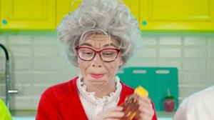 Челлендж Загадочная Коробка на Хэллоуин # Война Пранков от Fun Teen