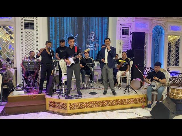 Qilichbek Madaliyev Tojikistonda Ustoz Qodirjon Mirashurovdan Duo Oldi