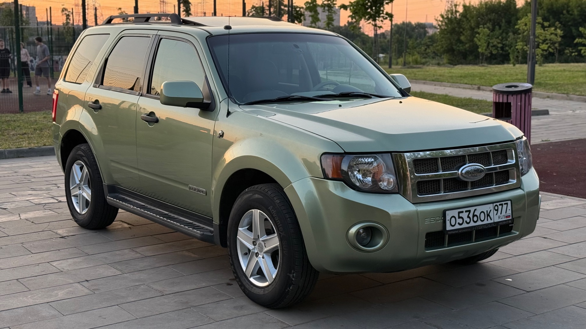 В продаже Ford Escape Hybrid 2.3 AT 4WD 2007 смотреть онлайн