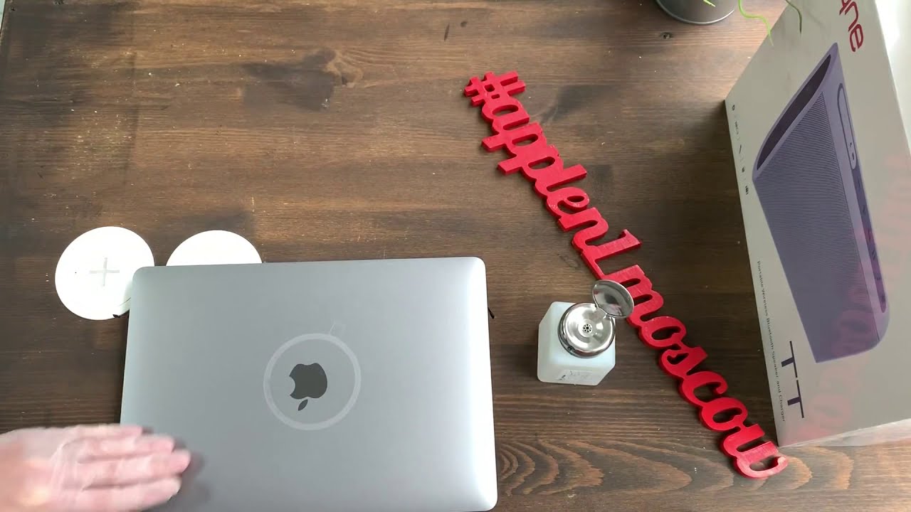Apple MacBook Pro 13 i5 2.9 256/8 Gb Touch Bar . Дезинфекция перед продажей. смотреть онлайн