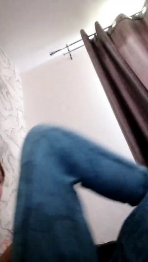 Пытаюсь играть с подписчиками в роблоксе