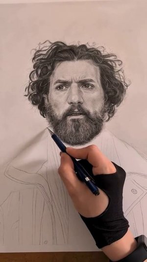 Процесс рисования портрета карандашами ✨