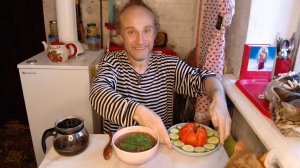 Обед с котями. Цецилия болеет, но пришла к вам. Мукбанг. Обжор. Еда на камеру. Диета. Шизофрения.