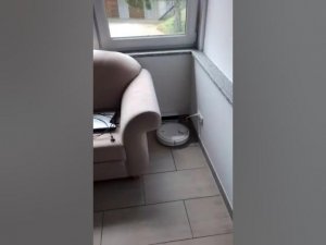 Супер пылесос. Говорит по русски и выебу##ся!