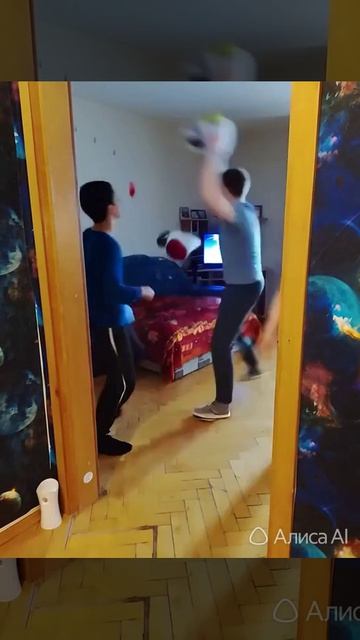 диван взорвался аааааа.!
