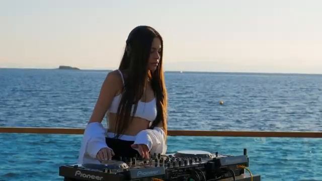 📹 Xenia Dia (Diamond) Dj @ Live Athens Sea View - Techno Dj Mix