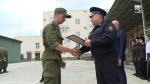 Глава КЧР Рашид Темрезов поздравил пограничников-срочников с окончанием службы