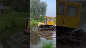 Трактор Т-70 в пруду