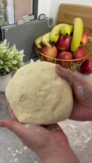Творожный пирог из сливы галета