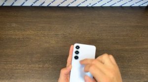 Samsung S25  Стоит ли клеить защиту на камеру . Is it worth putting a protection on the camera S25
