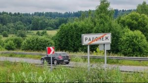 Отдых хранителя памяти и ухода за могилой Юрия Шатунова на Троекуровском кладбище