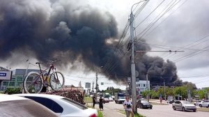 Пожар на складе лакокрасочных материалов в городе Ставрополе