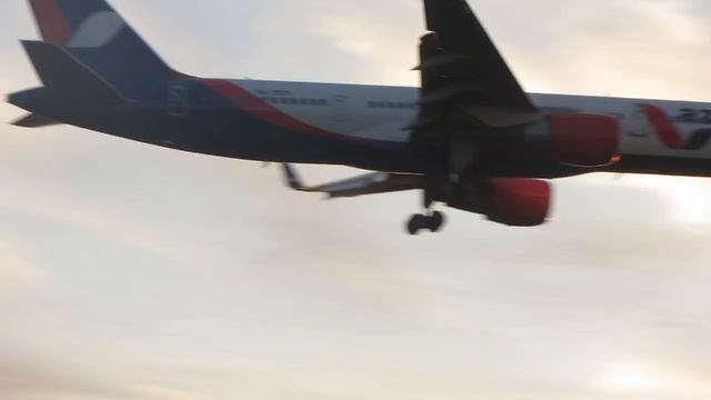 БОИНГ-757-200 А/К AZUR AIR РЕЙС АНТАЛЬЯ-СЫКТЫВКАР