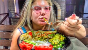МУКБАНГ ОБЖОР СВИНОЖОР боюсь за маму