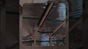 1000063383.mp4 (Собака смотрит на пвх короба для устройства вытяжной вентиляции в доме А-фрейм)
