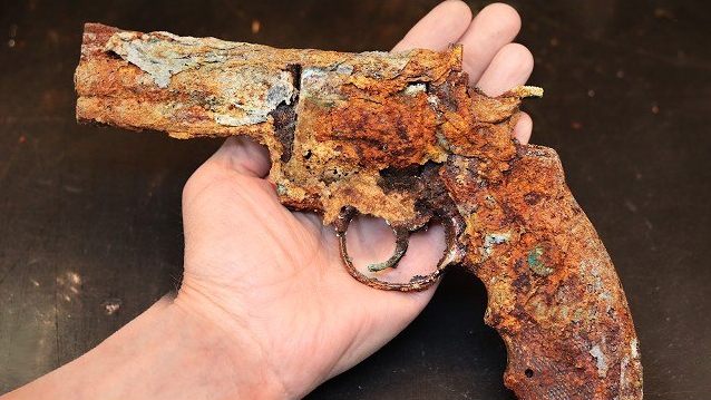 Восстановление пистолета Colt Python 357 Magnum смотреть онлайн