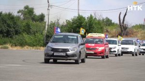 Более 100 автомобилей такси украшены ко Дню РК