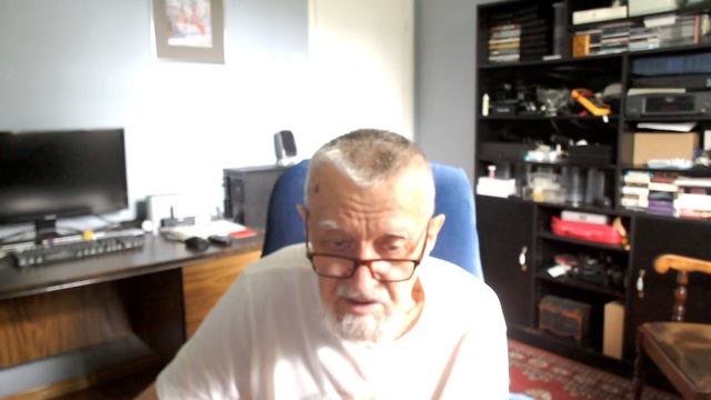 Коммунизм необходим как формация выживания человечества .