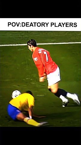 Ronaldo destroying players 🥵🐐 #shorts #ronaldo #football #cristianoronaldo #ternding #edit #cr7