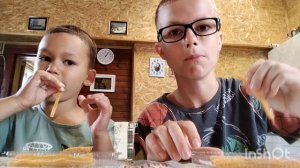 Пробуем кислый жевательный мармелад!!! Подпишись!!!