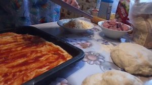 печем пиццу😋
