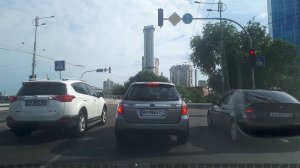 Урок вождения на двух автомобилях. Связь по рации