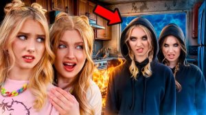 Мой ЗЛОЙ ДВОЙНИК сбежал из комнаты страха! (Она украла мою жизнь... 😱 зеркало)