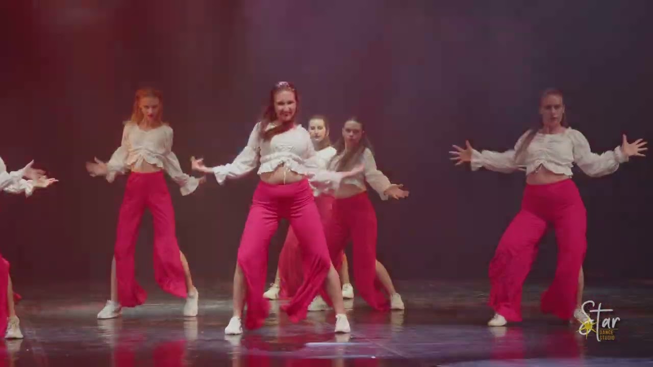 Ленинград - Экспонат / Dance Studio Star смотреть онлайн