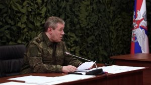 Владимир Путин заслушал доклад начальника Генштаба ВС РФ о текущей обстановке в зоне СВО.