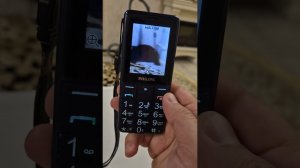 Классный телефончик Philips Xenium E311