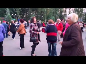 МОЯ ТАБЛЕТОЧКА, ТАБЛЕТКА ДЛЯ ЛЮБВИ! ТАНЦЫ В ПАРКЕ ГОРЬКОГО ХАРЬКОВ СЧАСТЛИВЫЕ ДНИ