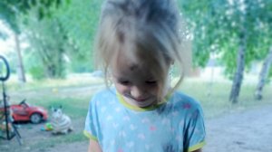 Ева не хочет заходить домой, игры Евы