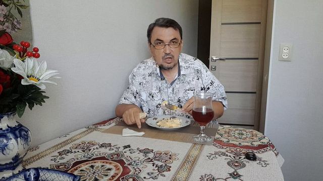 Эх, выпью я сейчас! Полный бокал красиво смотрится! 04.07.2026 смотреть онлайн