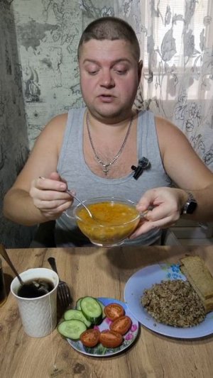 Обед гречка с тушенкой