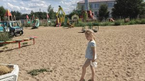 Ева на площадке