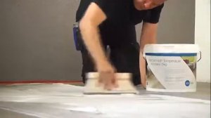 Видео-инструкция по укладке кварцвиниловой плитки на клей к полу
