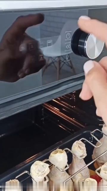Подставка для равномерного запекания куриных ножек в духовке