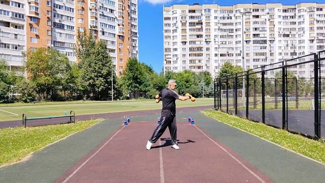 Фитнес упражнения с деревянными гантелями весом 1.0 кг (8)