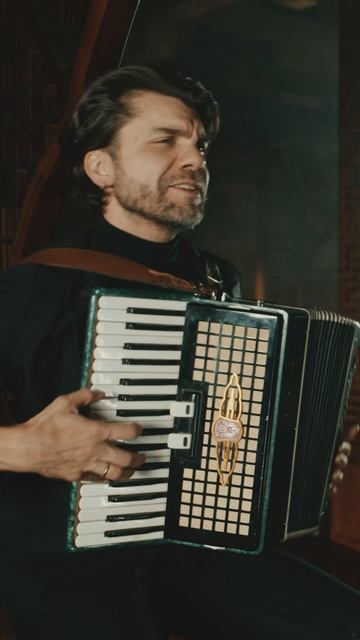 ТАНГО НА ОСКОЛКАХ 
@volnyemusic
