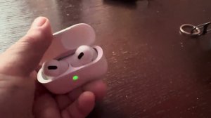 Для чего нужна кнопка на кейсе наушников Реплики AirPods