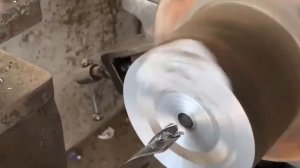 КАК В ПАКИСТАНЕ ВОДИТЕЛИ ДЕНЬГИ ЭКОНОМЯТ НА РЕМОНТЕ ГРУЗОВИКОВ