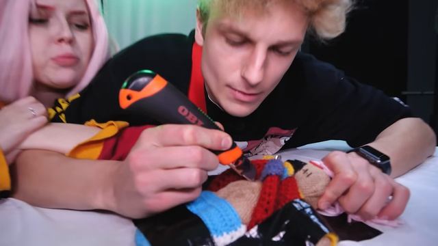 О Боже! Что внутри моей подруги!#
