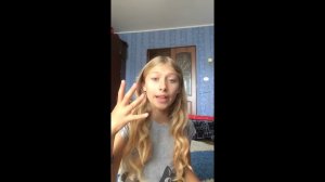 Номер Насти Искри она поднела трубку