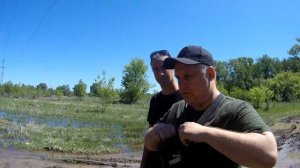 Прогулка Нивы, утопили сразу … УАЗ и  Соболь 😌