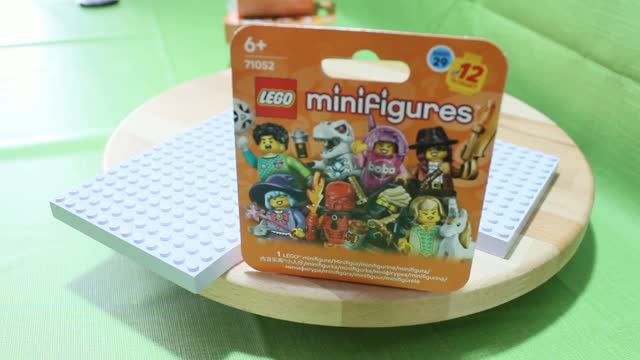 ЛЕГО LEGO первая минифигурка 29 серия собираю коллекцию