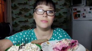 Мукбанг | Оливье, селёдка под шубой | Жри, чтобы жить, живи, чтобы жрать😁