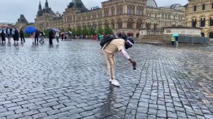 Москва Россия Прогулка под дождем по Красной площади у собора Василия Блаженного 🌧️🏰