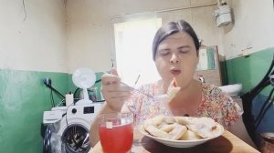 MUKBANG ОБЖОРСТВО ВАРЕНИКИ С ВИШНЯМИ И ЖДУ ЛЮБИМОГО